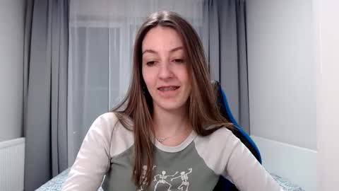 Snapshot of sweetheart_77 chatting on 01.20.25 Emma online show from 01.20.25