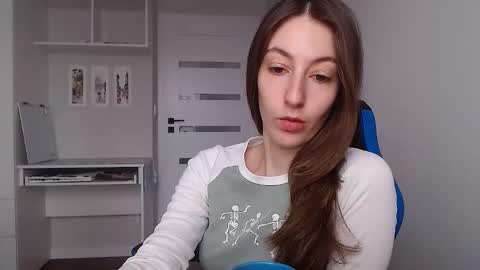 Emma  online show from 11.21.25