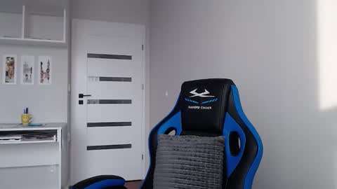 Emma  online show from 01.16.26