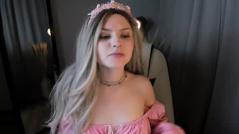 Kira online show from 12.08.24