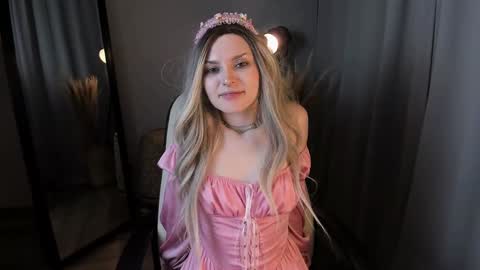 Kira online show from 12.08.24