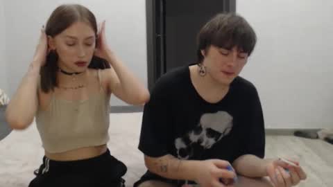 Snapshot of sweetheartcd chatting on 12.17.25 sweetheartcd online show from 12.17.25