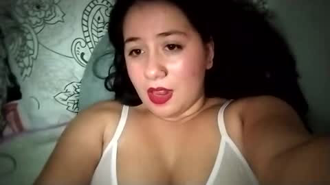 Snapshot of sweetie__annie chatting on 02.20.25 Ana Mara  i cant Make noise My family is here  online show from 02.20.25