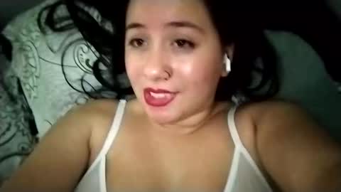 Snapshot of sweetie__annie chatting on 02.20.25 Ana Mara  i cant Make noise My family is here  online show from 02.20.25