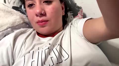 Snapshot of sweetie__annie chatting on 09.10.25 Ana Mara  i cant Make noise My family is here  online show from 09.10.25