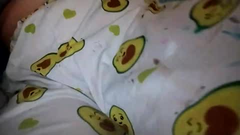 Snapshot of sweetie__annie chatting on 10.21.25 Ana Mara  i cant Make noise My family is here  online show from 10.21.25