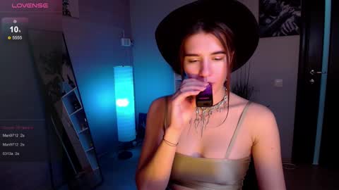 sweetie_catt online show from 02.11.25