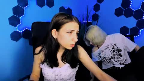 Snapshot of sweetie_chloe_ chatting on 05.12.26 Chloe online show from 05.12.26