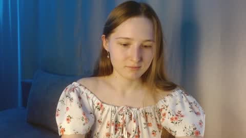 Snapshot of sweetie_lover chatting on 12.21.24 Annie online show from 12.21.24