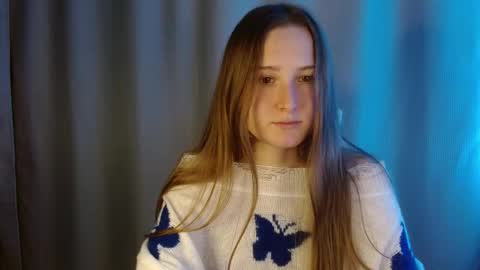 Snapshot of sweetie_lover chatting on 10.27.25 Annie online show from 10.27.25