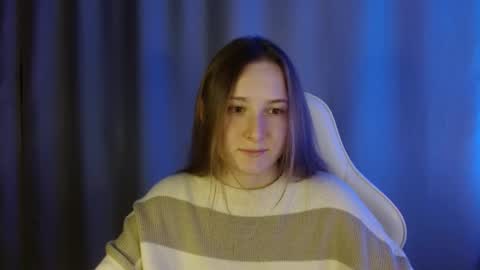 Snapshot of sweetie_lover chatting on 11.29.25 Annie online show from 11.29.25