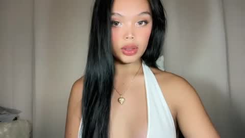 Snapshot of sweetie_zaima chatting on 12.01.25 Zaima online show from 12.01.25