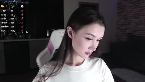 Snapshot of sweetiebones chatting on 01.24.25 bratty gf online show from 01.24.25