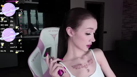 Snapshot of sweetiebones chatting on 02.12.25 bratty gf online show from 02.12.25