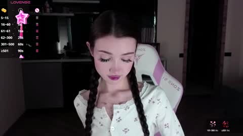 Snapshot of sweetiebones chatting on 02.26.25 bratty gf online show from 02.26.25