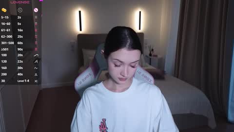 Snapshot of sweetiebones chatting on 11.25.25 bratty gf online show from 11.25.25