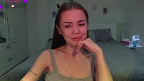 Snapshot of sweetieee_kira chatting on 06.26.26 sweetieee_kira online show from 06.26.26