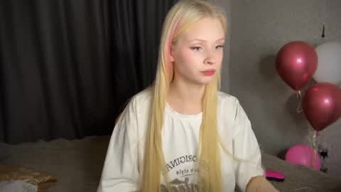 sweetie Lisa3 online show from 12.15.24