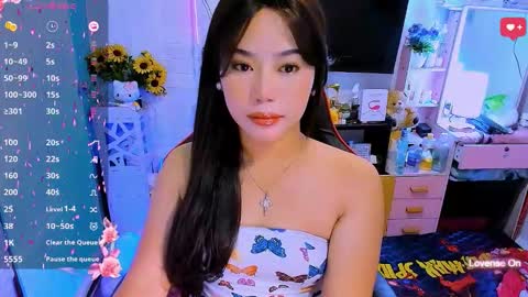 Nicole online show from 11.25.25