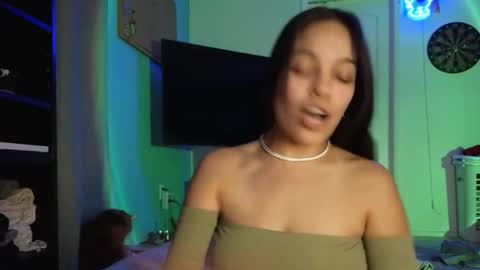 Snapshot of sweetieslikebutter chatting on 11.14.25 Blu Sweets online show from 11.14.25