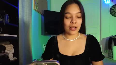 Snapshot of sweetieslikebutter chatting on 11.17.25 Blu Sweets online show from 11.17.25