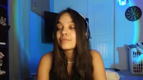 Snapshot of sweetieslikebutter chatting on 11.25.25 Blu Sweets online show from 11.25.25