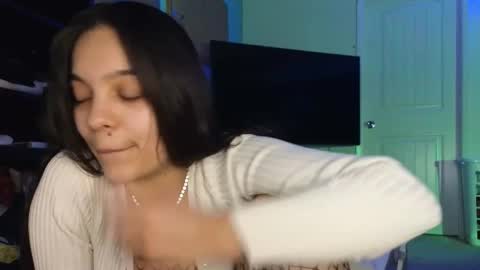 Snapshot of sweetieslikebutter chatting on 11.27.25 Blu Sweets online show from 11.27.25