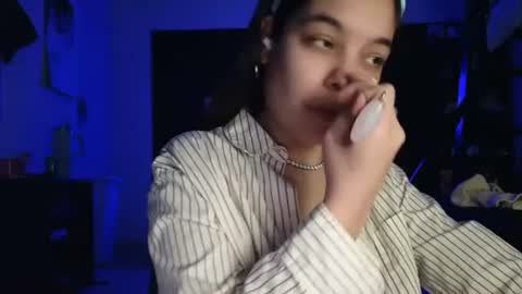 Snapshot of sweetieslikebutter chatting on 06.19.26 Blu Sweets online show from 06.19.26