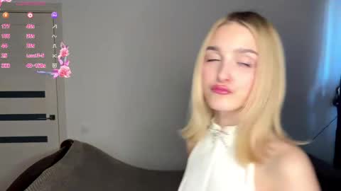 sweetilun online show from 04.15.26