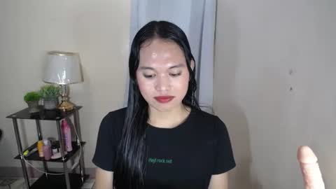 JUST CALL ME JENN online show from 09.21.25