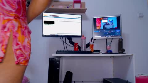 Snapshot of sweetjess022 chatting on 12.19.24 jessica online show from 12.19.24