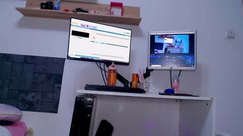 Snapshot of sweetjess022 chatting on 02.06.25 jessica online show from 02.06.25