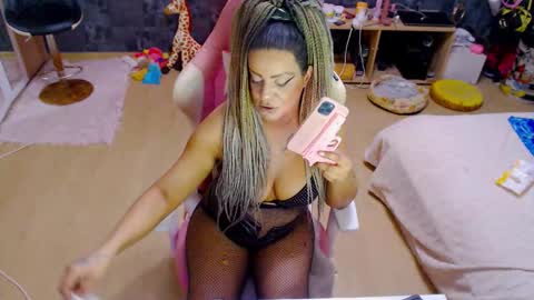 Snapshot of sweetjess022 chatting on 09.25.25 jessica online show from 09.25.25