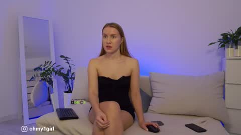 SweetKira1 online show from 11.21.25