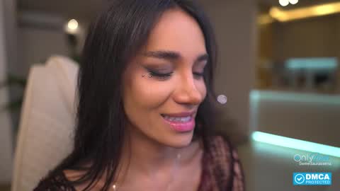 Snapshot of sweetlaurasaenz chatting on 09.22.25 Laura Saenz Geminis online show from 09.22.25