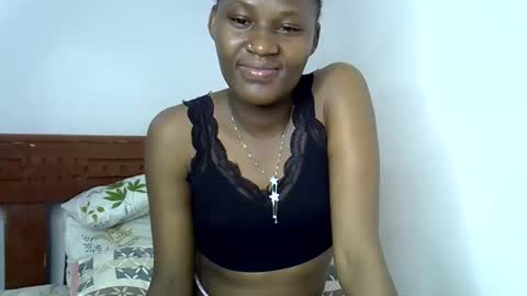 Snapshot of sweetlavie_ chatting on 04.13.26 Titi online show from 04.13.26