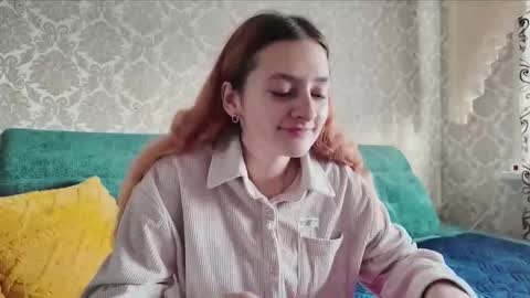 Snapshot of sweetliaison chatting on 12.15.25 sweetliaison online show from 12.15.25