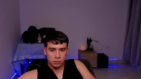 Snapshot of sweetlian_04 chatting on 12.07.24 Lian online show from 12.07.24