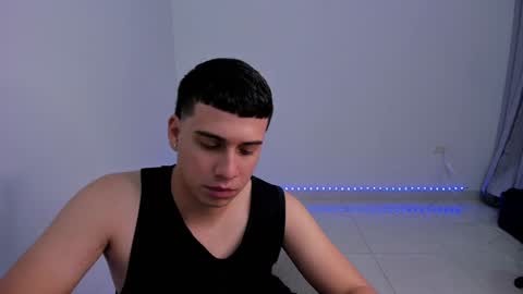 Snapshot of sweetlian_04 chatting on 01.25.25 Lian online show from 01.25.25