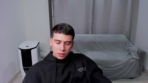 Snapshot of sweetlian_04 chatting on 01.29.25 Lian online show from 01.29.25