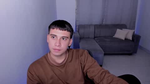 Snapshot of sweetlian_04 chatting on 03.10.25 Lian online show from 03.10.25