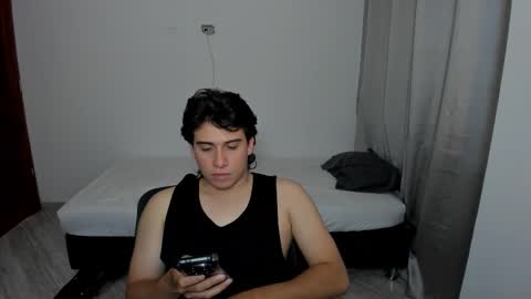 Snapshot of sweetlian_04 chatting on 09.28.25 Lian online show from 09.28.25