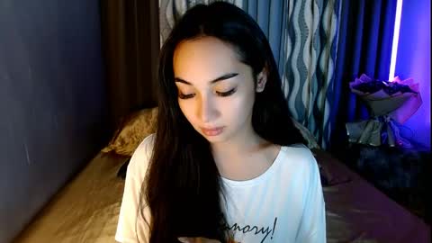 Snapshot of sweetlilly_18 chatting on 05.06.26 Lilly online show from 05.06.26