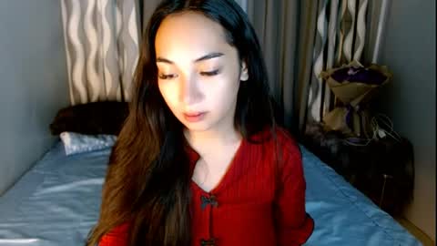 Snapshot of sweetlilly_18 chatting on 05.17.26 Lilly online show from 05.17.26