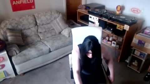 Snapshot of sweetlouise69 chatting on 10.24.25 sweetlouise69 online show from 10.24.25