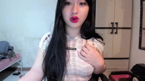 Snapshot of sweetlovepinay04 chatting on 02.23.25 Zoe online show from 02.23.25