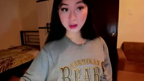 Snapshot of sweetlovepinay04 chatting on 10.13.25 Zoe online show from 10.13.25