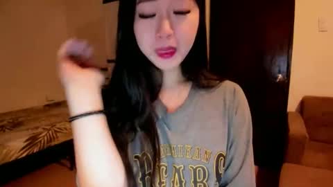 Snapshot of sweetlovepinay04 chatting on 10.22.25 Zoe online show from 10.22.25