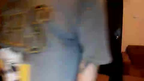 Snapshot of sweetlovepinay04 chatting on 10.23.25 Zoe online show from 10.23.25