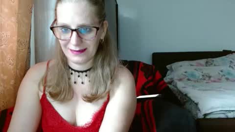 sweetmayaxoxo online show from 10.28.25